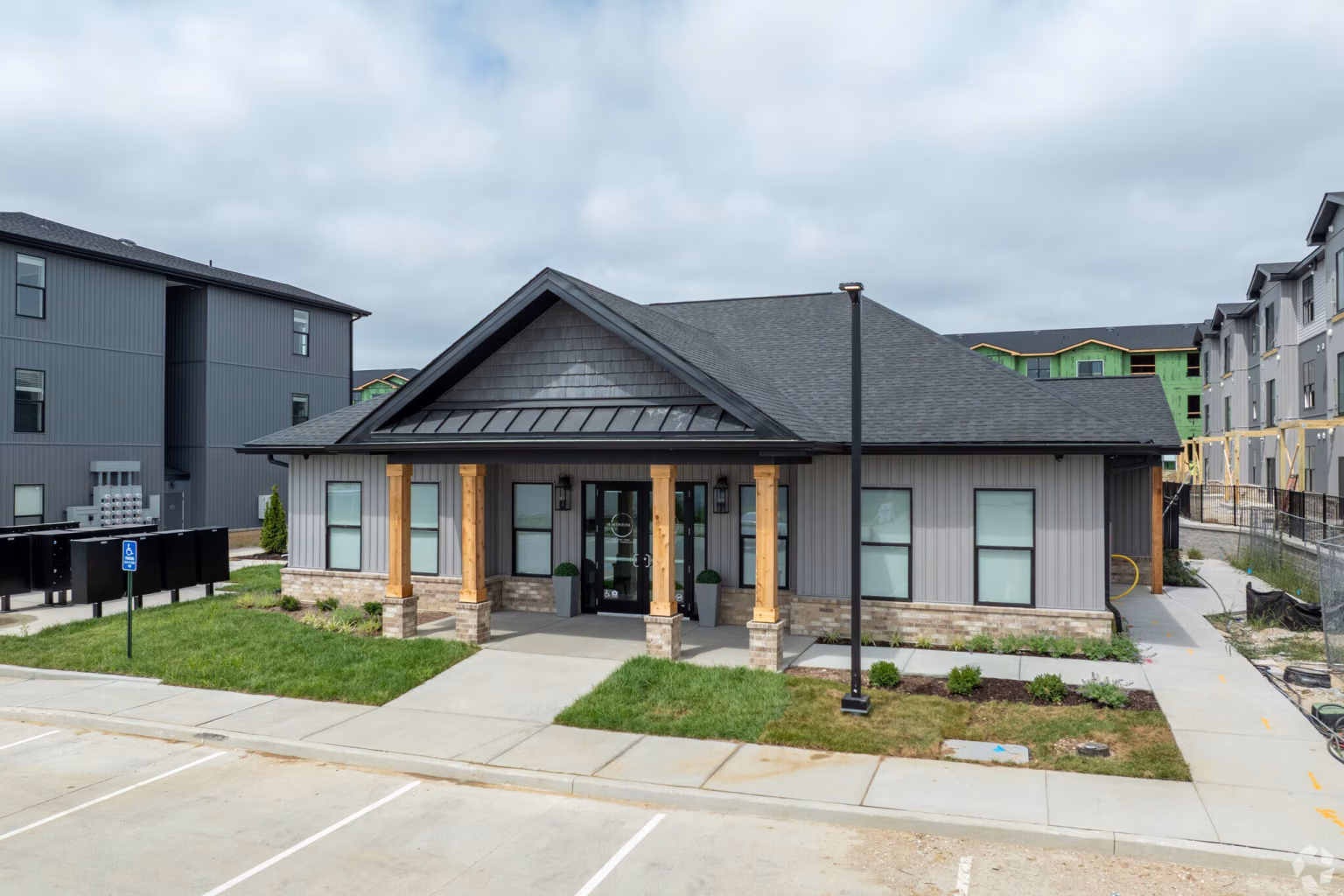 hearthstone-at-autumn-hollow-wentzville-mo-clubhouse