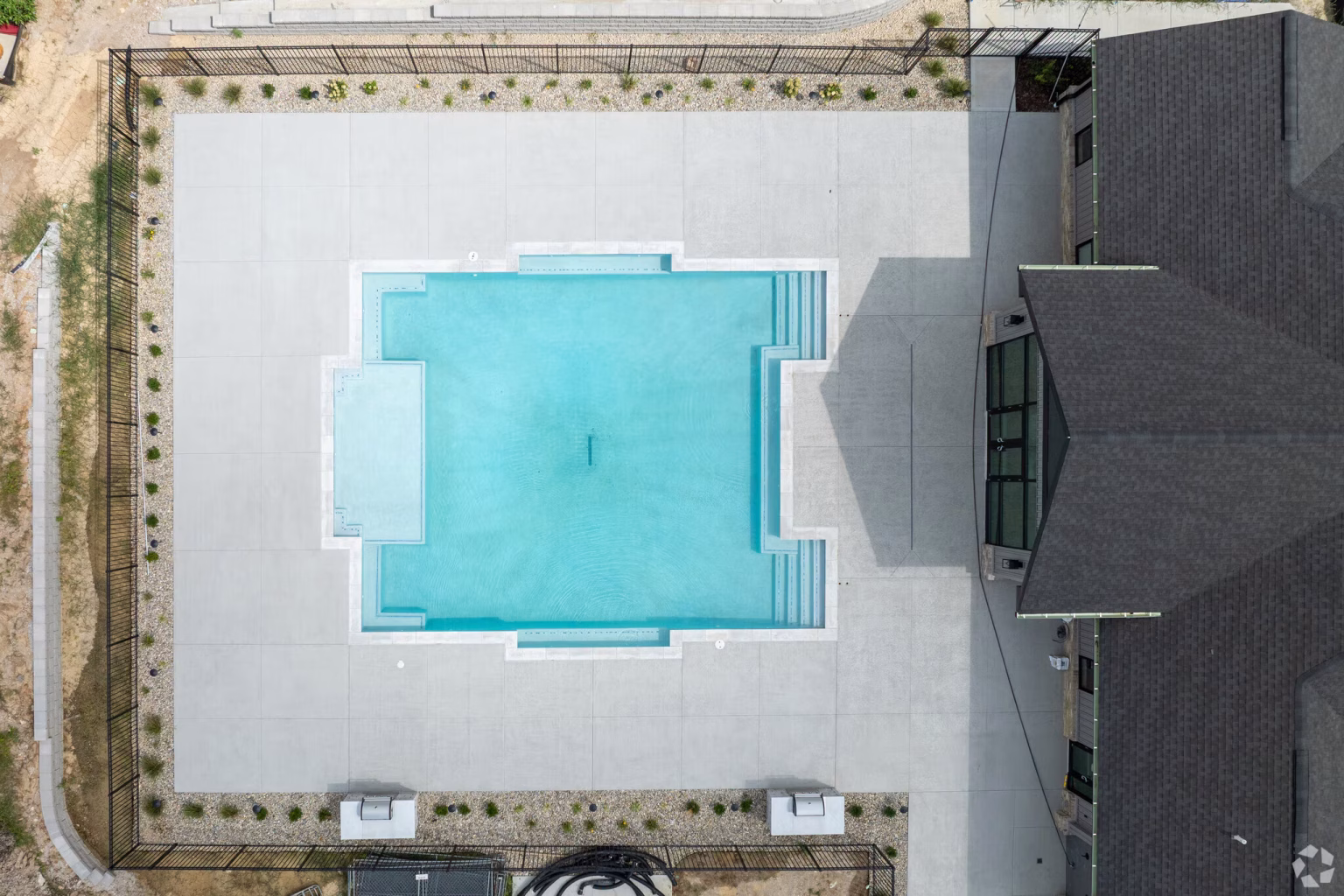 hearthstone-at-autumn-hollow-wentzville-mo-pool (1)